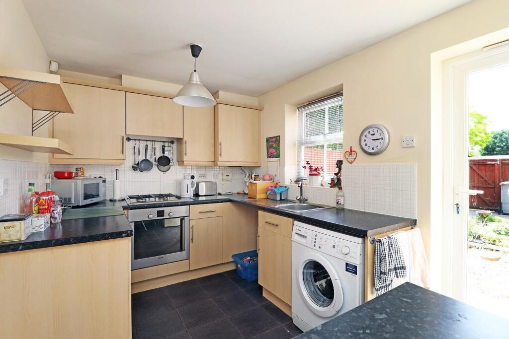 Braystones Close, Timperley photo 3