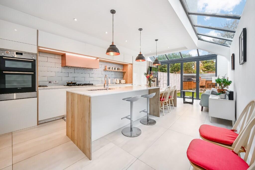 Fulham 4B Freehold House,Crabtree Lane, London, SW6 photo 2