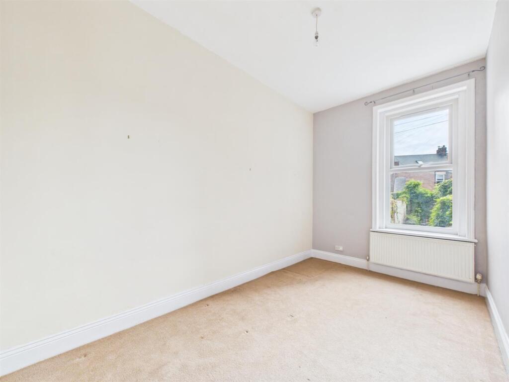 Washington Terrace, North Shields - More