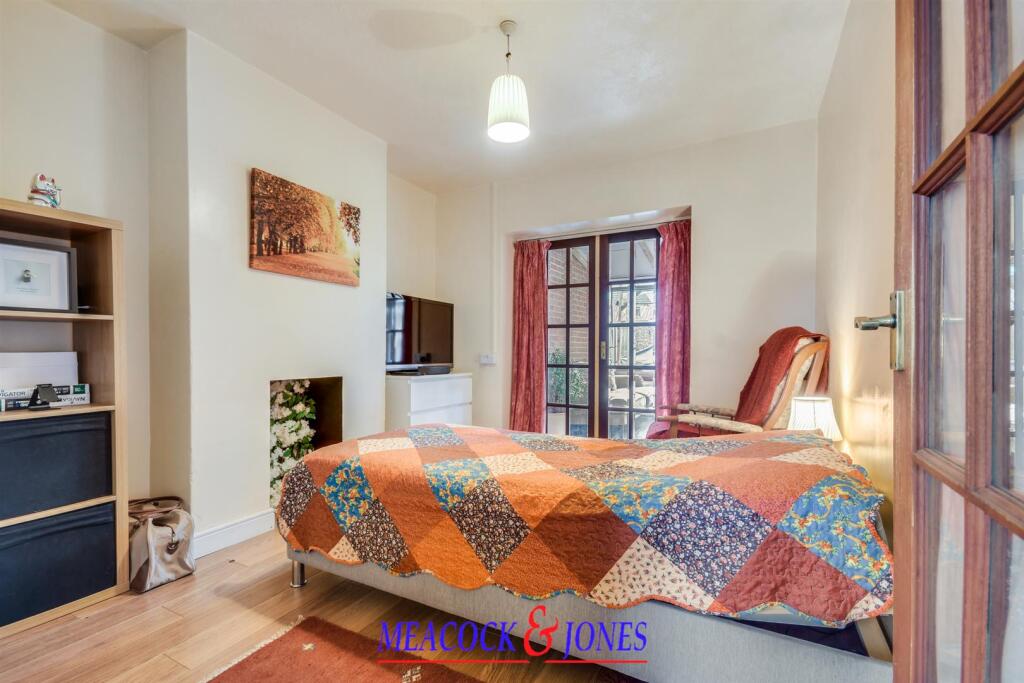 Highview Crescent, Hutton, Brentwood photo 4