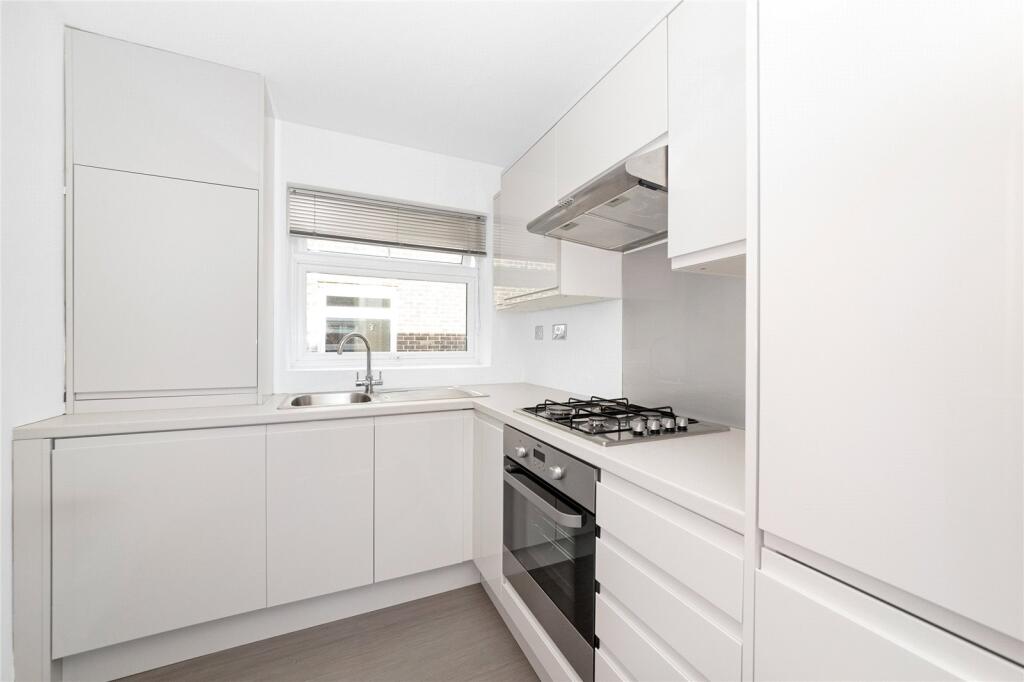 Apartment in London, Widmore Green, Widmore - View 2