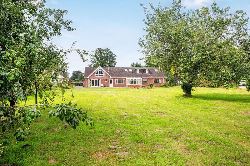Longmeadow, Kidderton Lane, Brindley, Near Nantwich photo 4