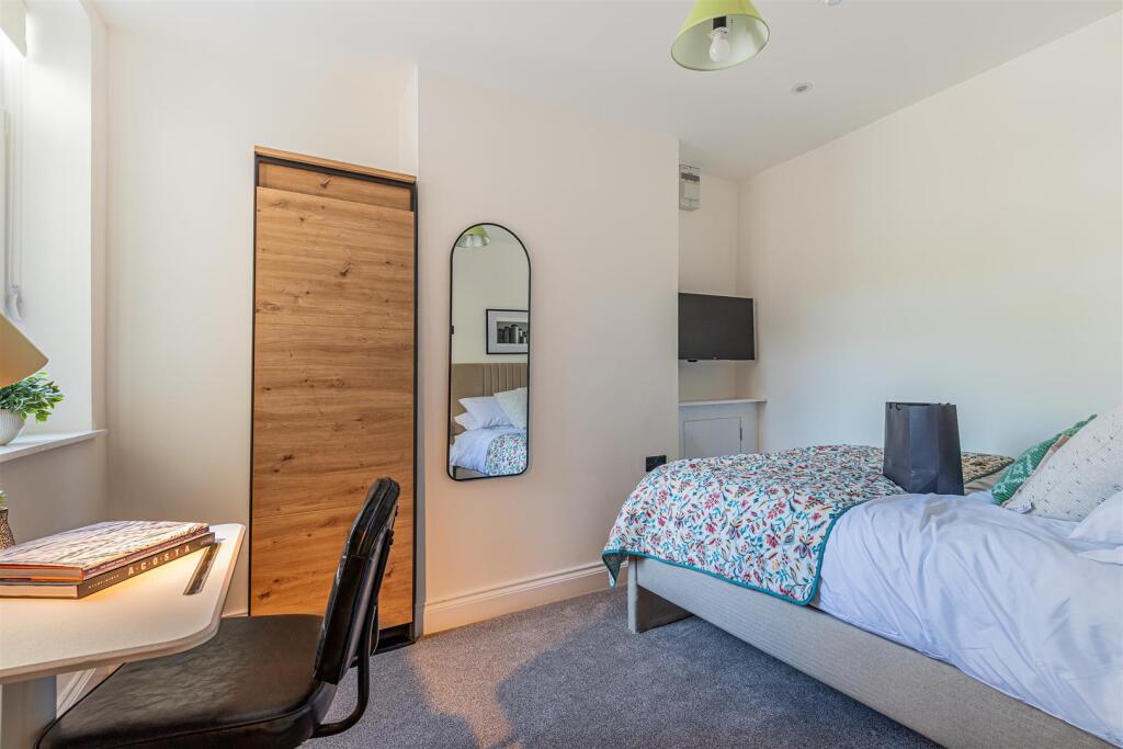 House in Cardiff - View 2