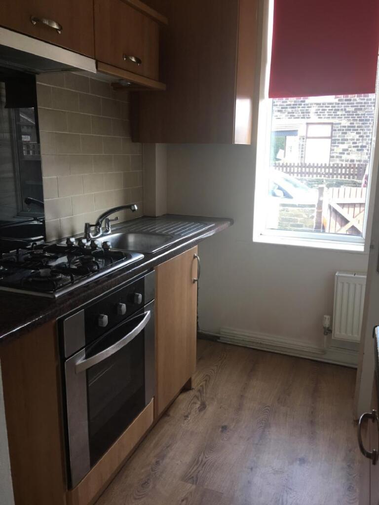 House in Bradford, West Yorkshire - View 3