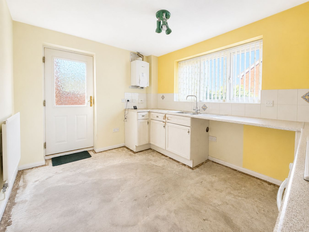 House in Kettering, Brambleside - More