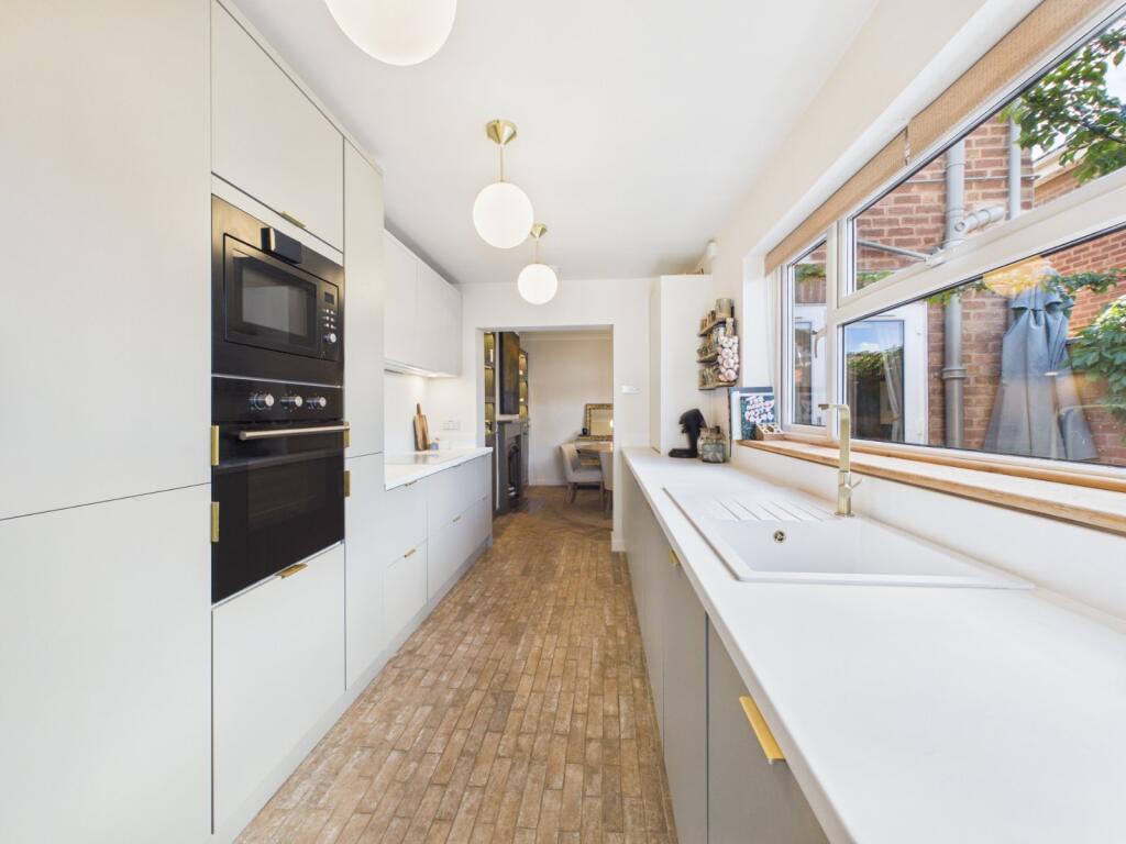 House in Worcester, Worcestershire - More