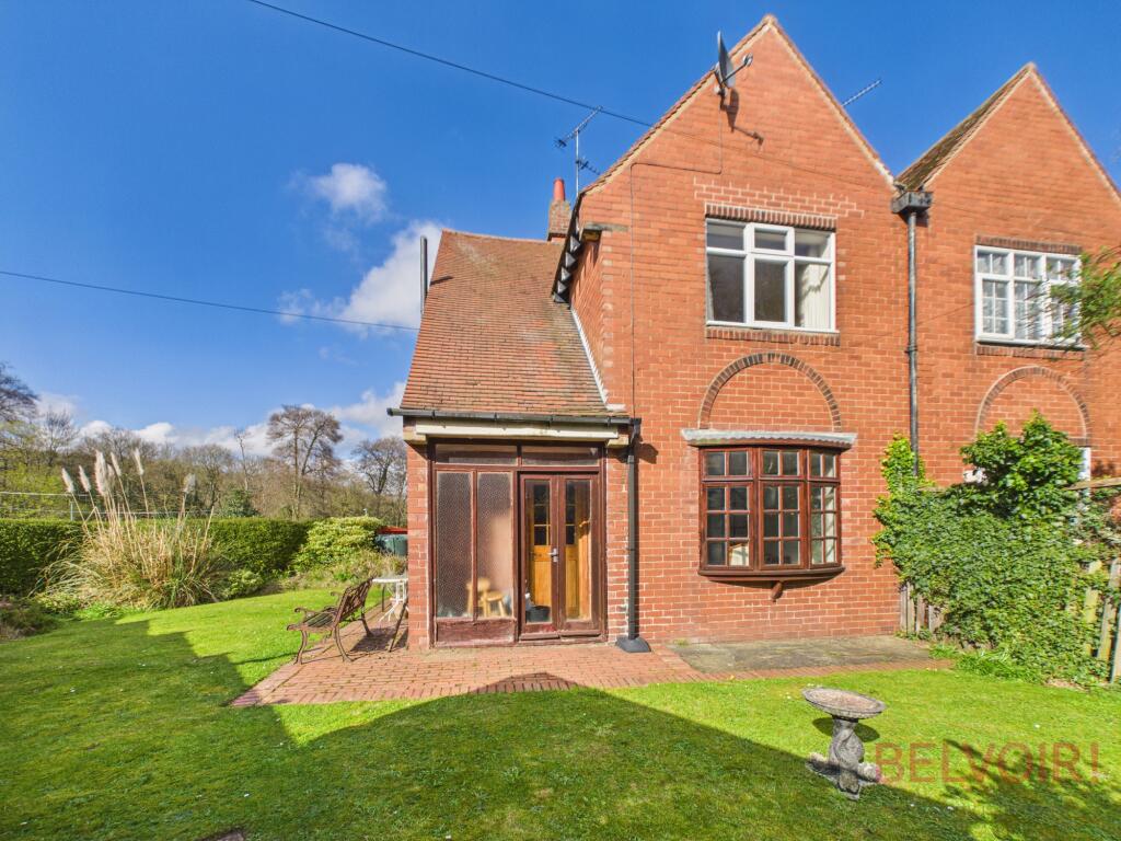 Main image of property: Debdale Gate, Mansfield Woodhouse, NG19