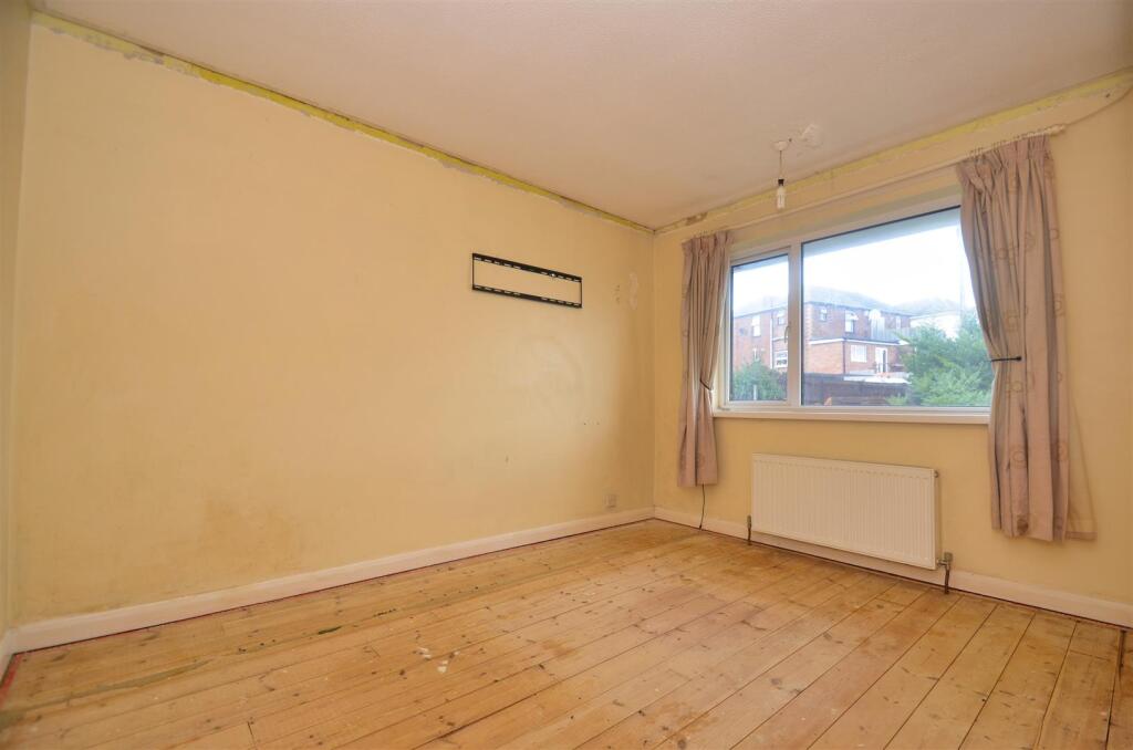 House in Portsmouth - More
