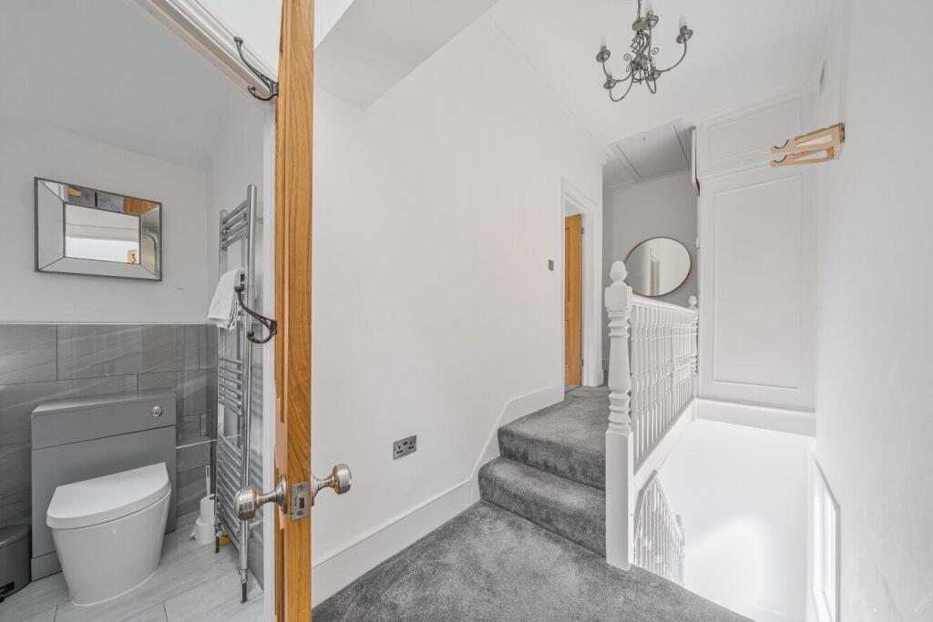Apartment in Bromley - More