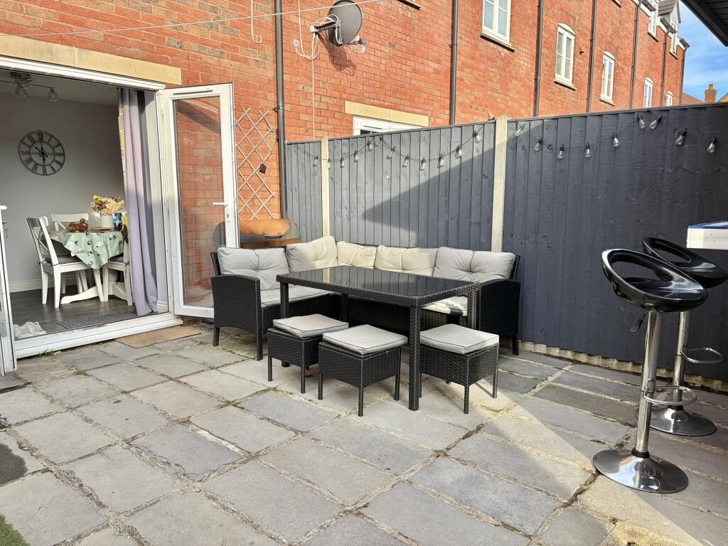 Additional image 25 of Hawks Rise, Yeovil, Somerset - Four Double Bedrooms