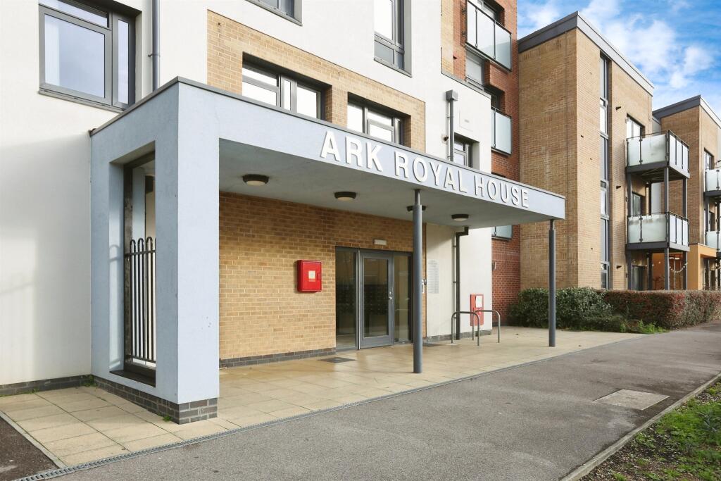 Apartment in Portsmouth - View 4