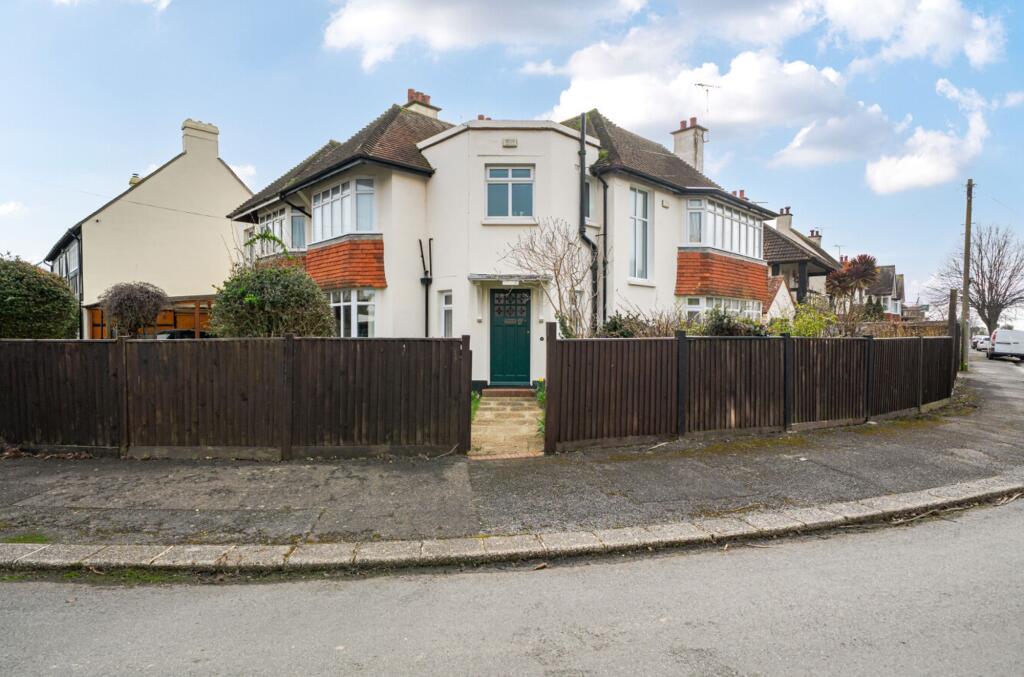 Main image of property: Selsey Avenue, Bognor Regis, PO21