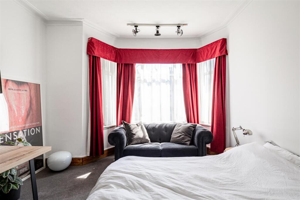 House in London - View 4