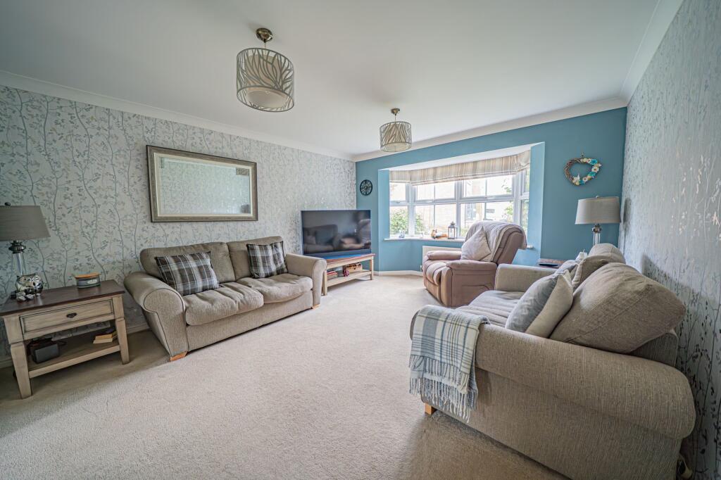 Pheasant Oak, Tile Hill, CV4 photo 2