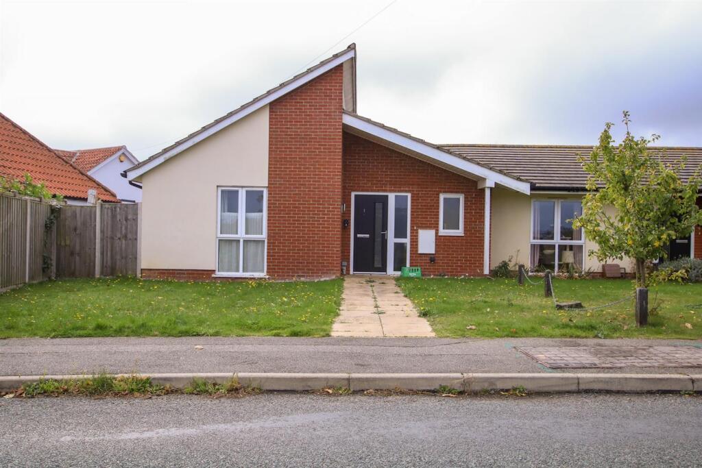 Main image of property: Wangford Road, Reydon,