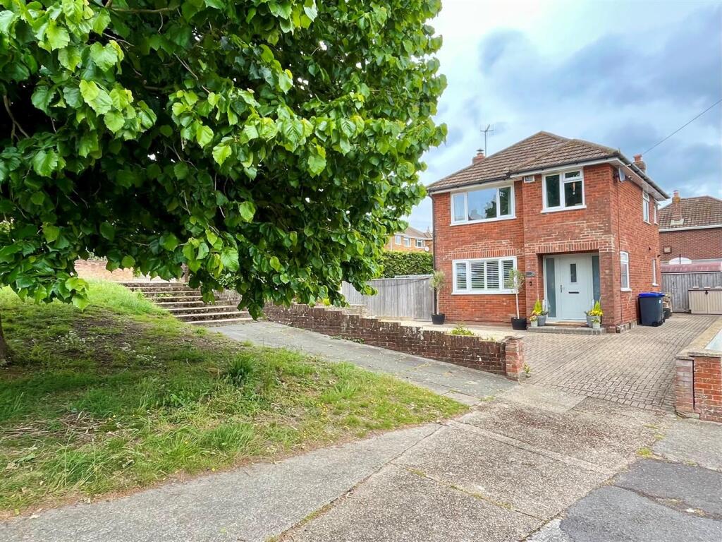 Main image of property: Thistlebarrow Road, Salisbury