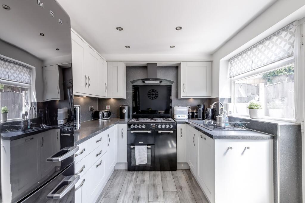Ash Close, Appley Bridge, WN6 photo 3