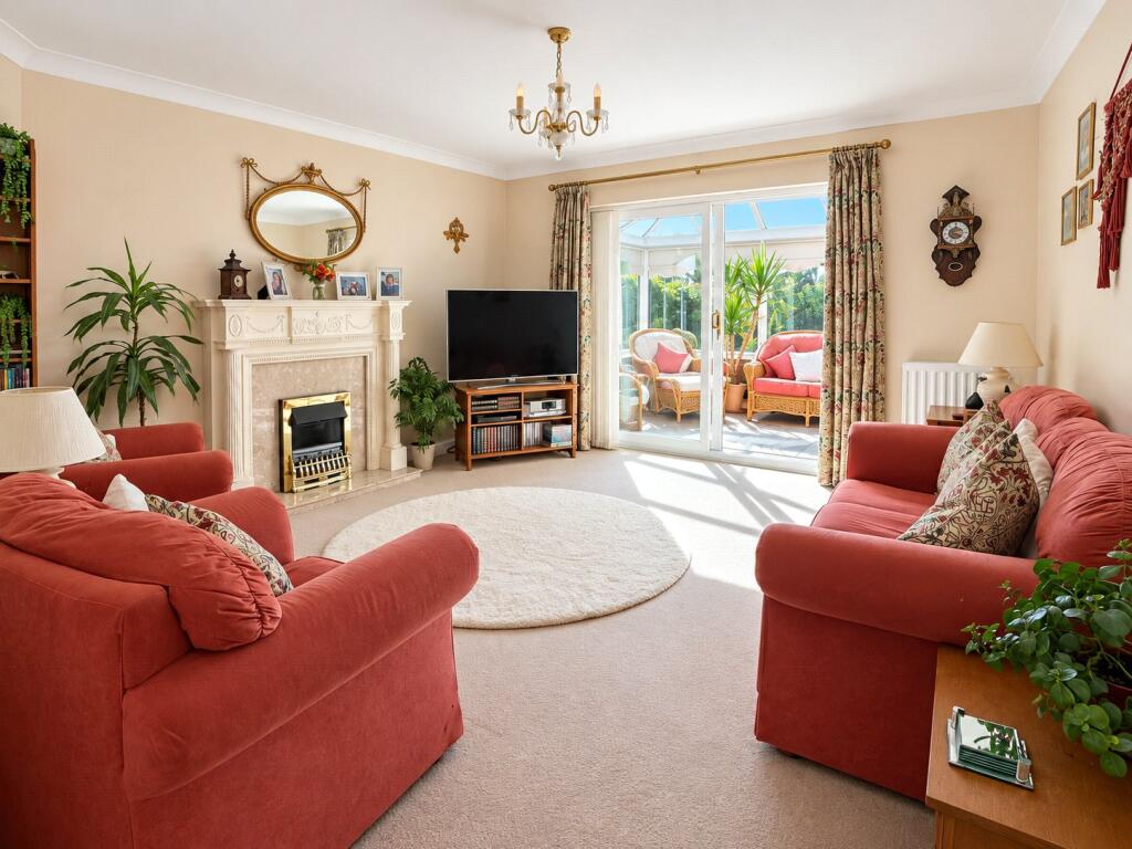 Lavender Close, Hailsham, BN27 photo 2