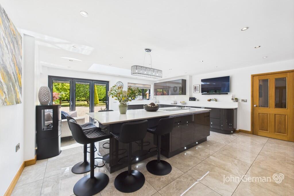 House in Lichfield, Mavesyn Ridware - More