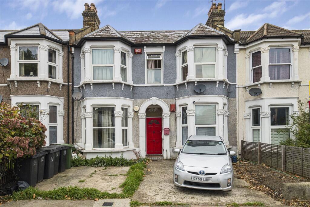 2-bed apartment on 20 Minard Road, London, SE6 1NS, £315,000
