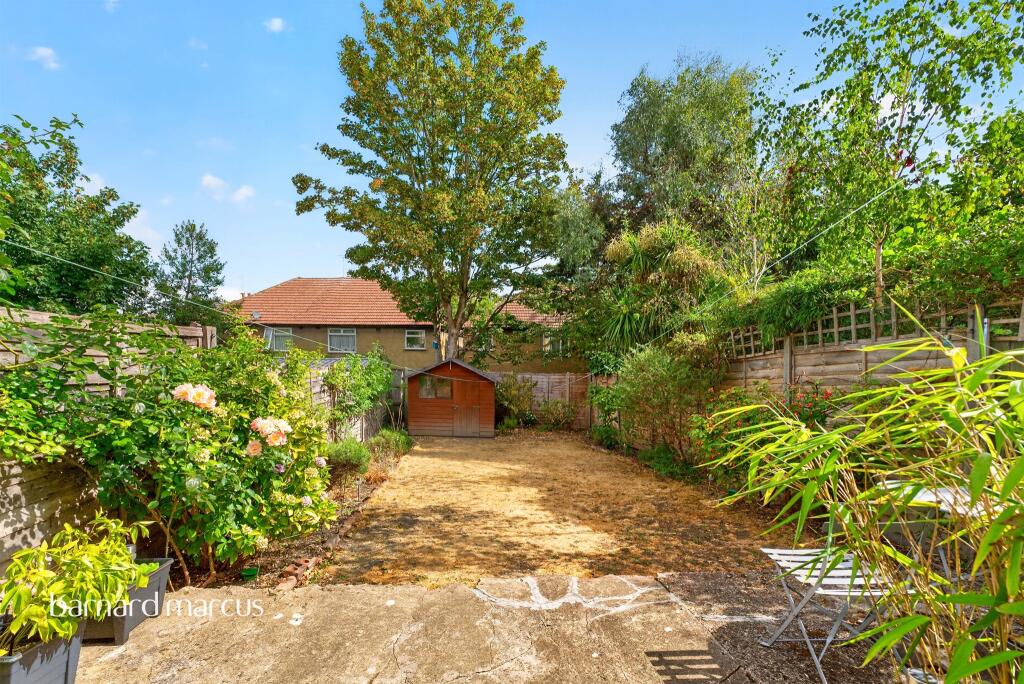 House in London - View 2