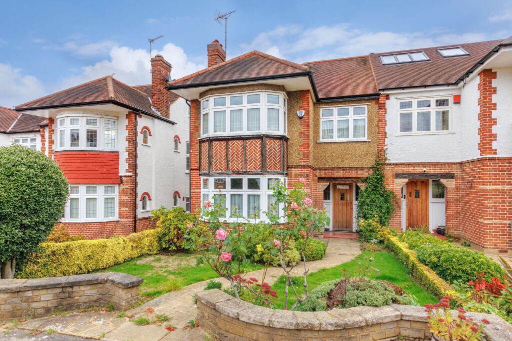 Main image of property: Sheringham Avenue, N14 4UE