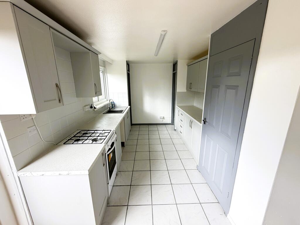House in Devizes, Wiltshire - View 2