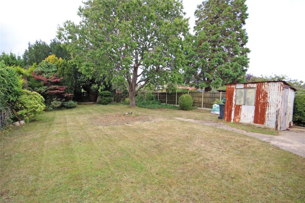 Avenue Road, Walkford, Christchurch, Dorset, BH23 photo 2
