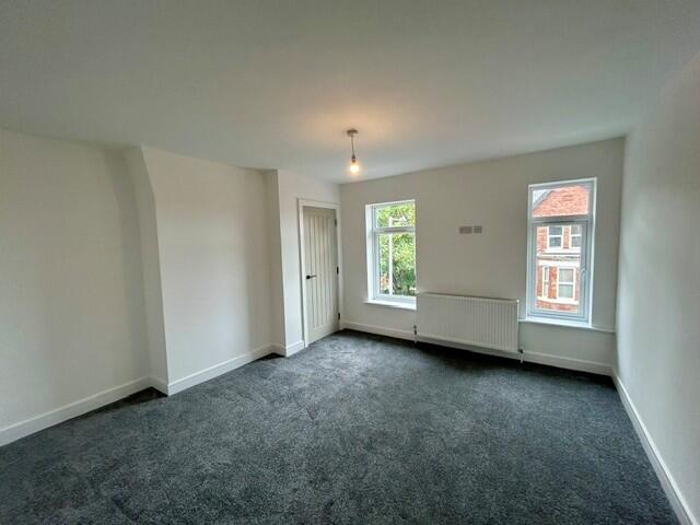 Apartment in Wirral, Liverpool City Region - View 4