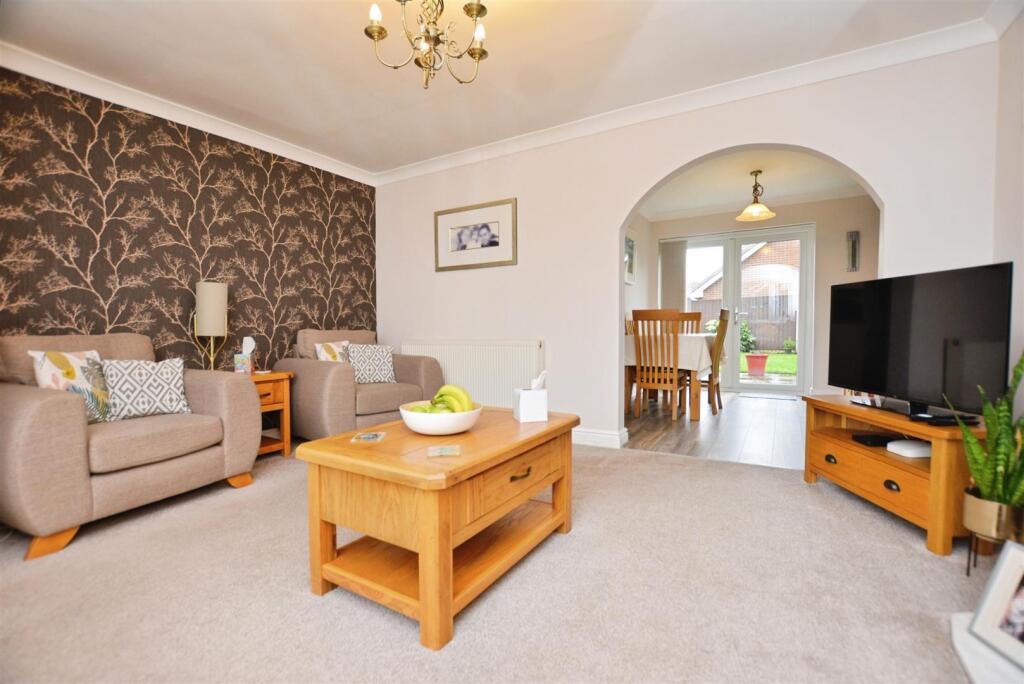 Blackthorn Close, Scunthorpe photo 2