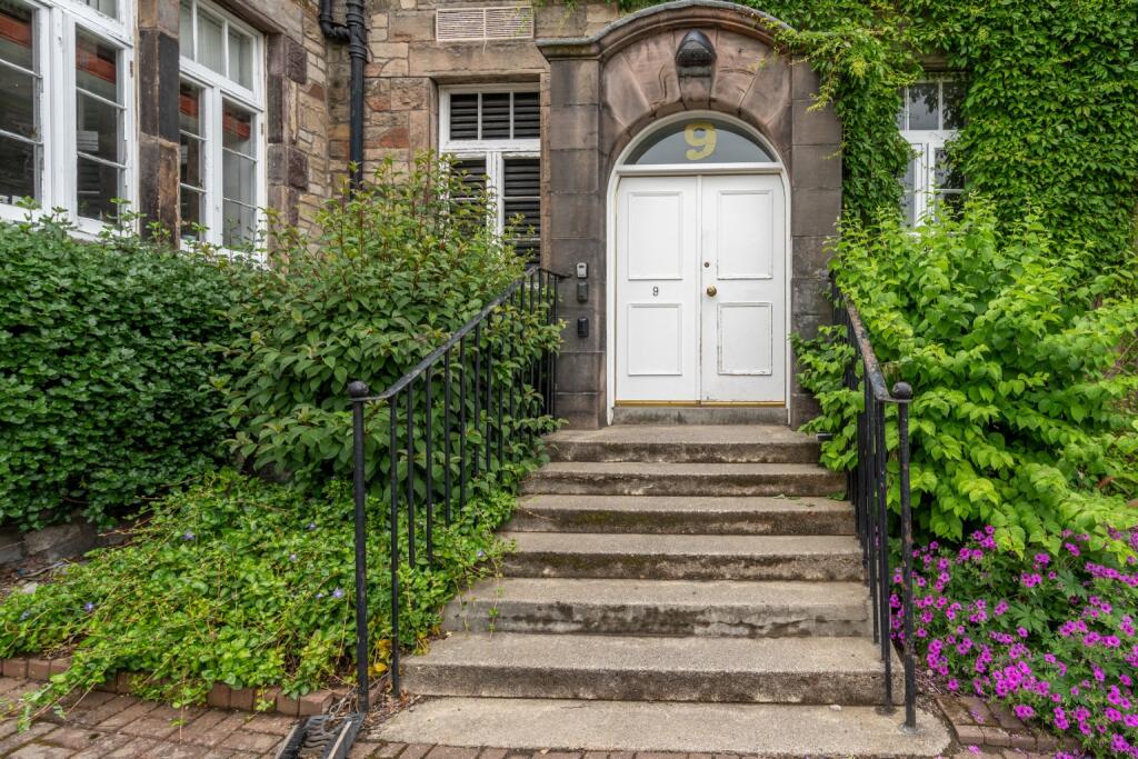 Main image of property: St Leonards Crag, Newington, Edinburgh, EH8