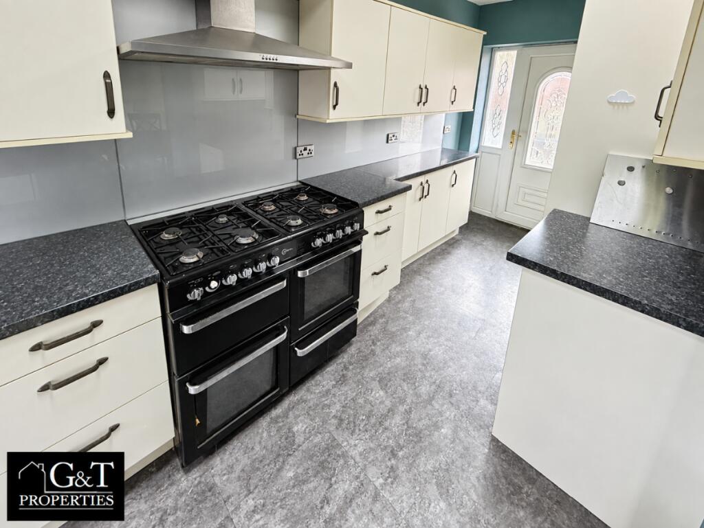 House in Dudley, West Midlands - View 2