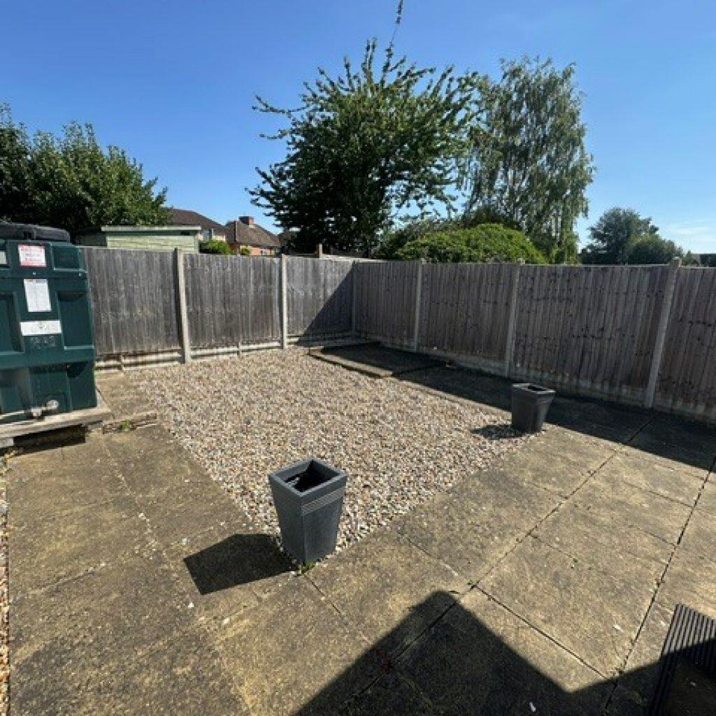 House in Thatcham, West Berkshire - View 2