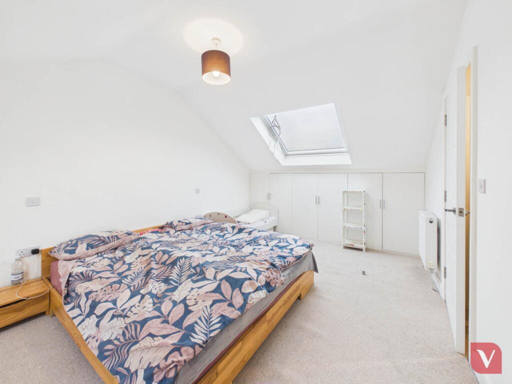 Apartment in Luton - View 3