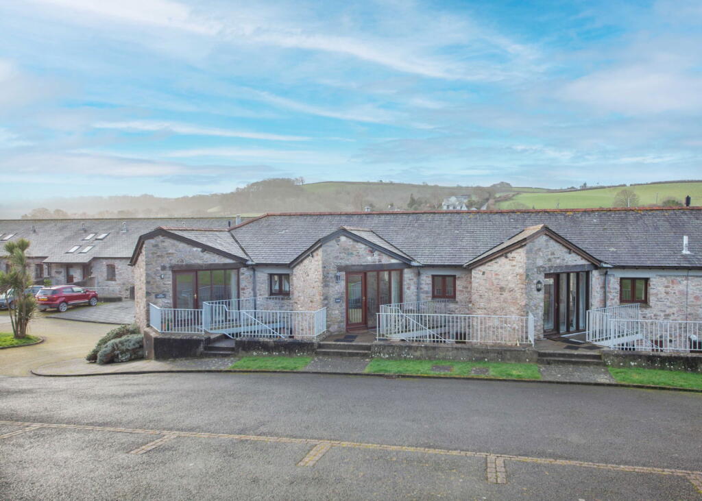2-bed terraced on 3, Dittisham Court, Dittisham, £410,000