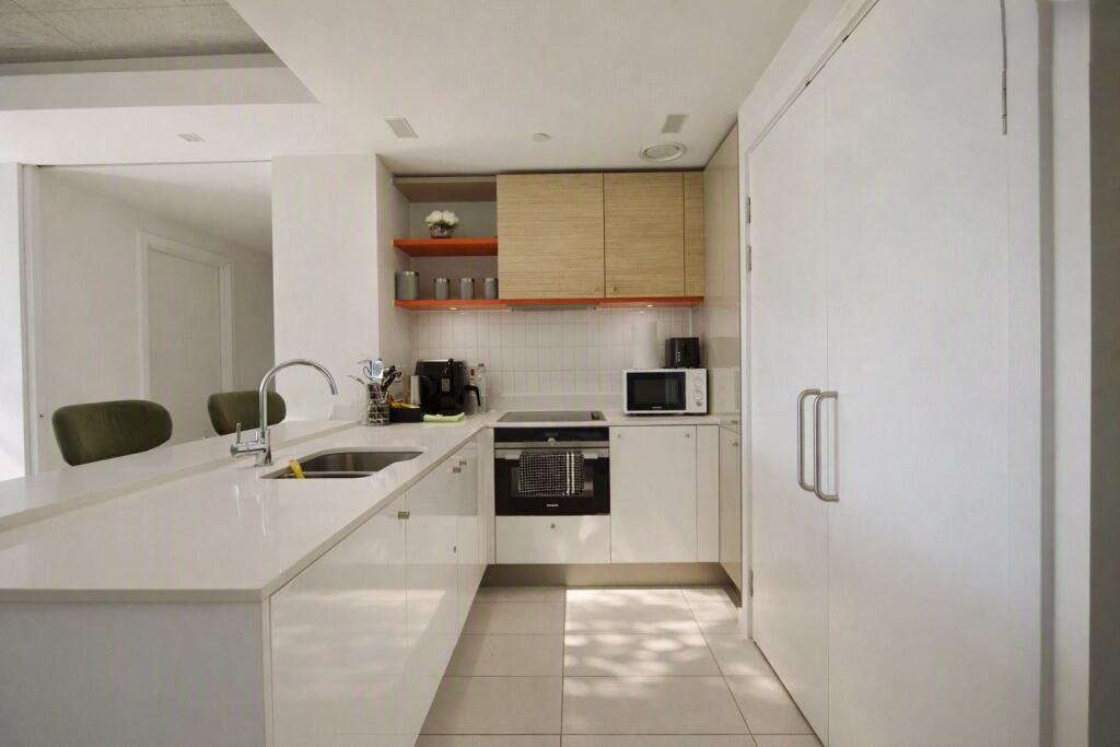 Apartment in London - More