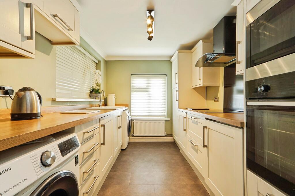 Springfield Mount, Horsforth, Leeds photo 4