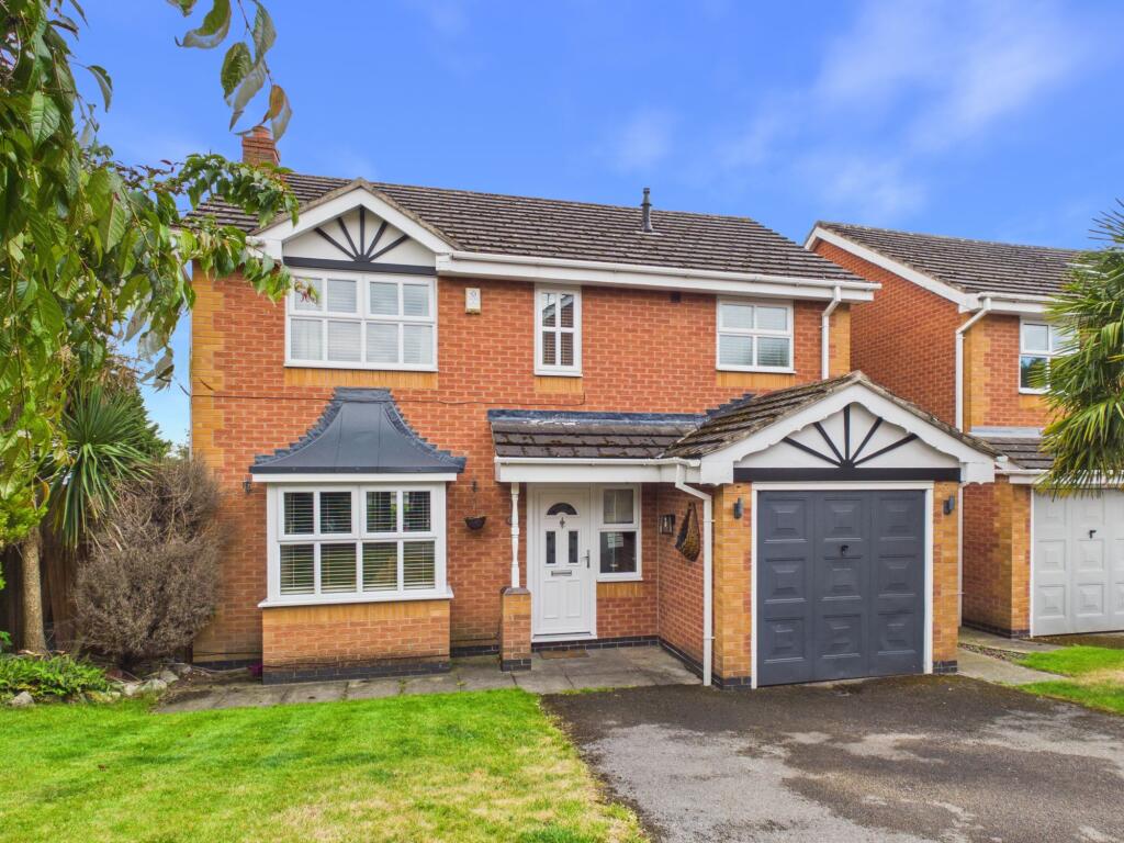 Main image of property: Kensington Gardens, Carlton, Nottingham
