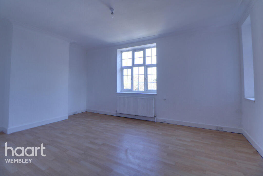 Apartment in Harrow - View 4