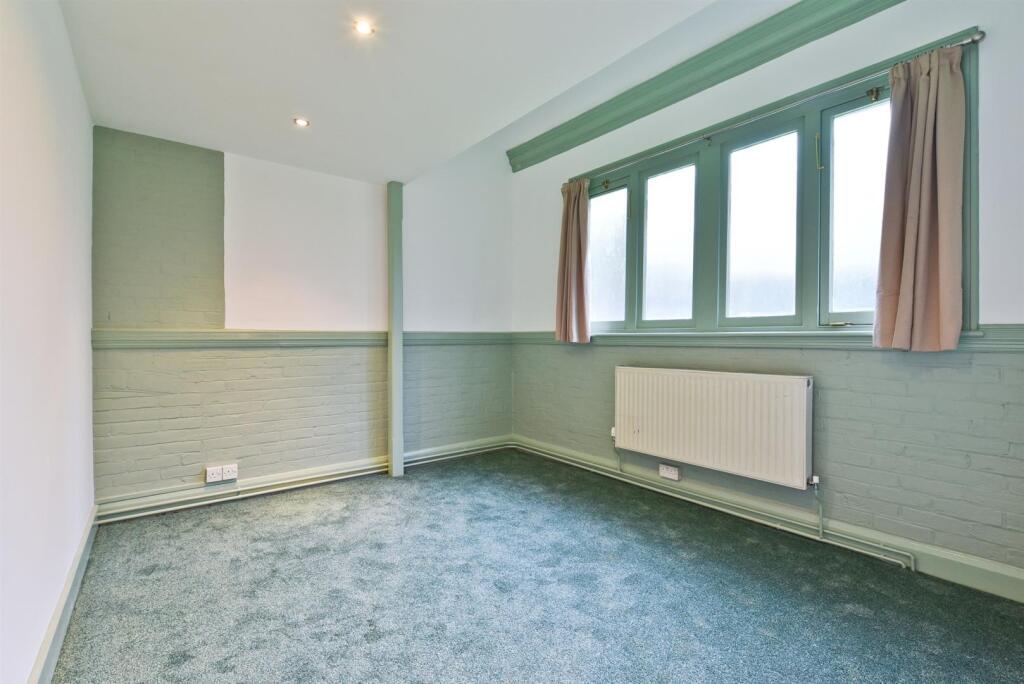 Additional image 8 of High Road, Essendon