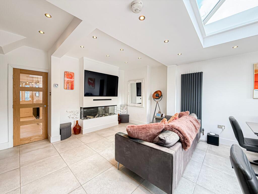 House in Knowsley, Liverpool City Region - More