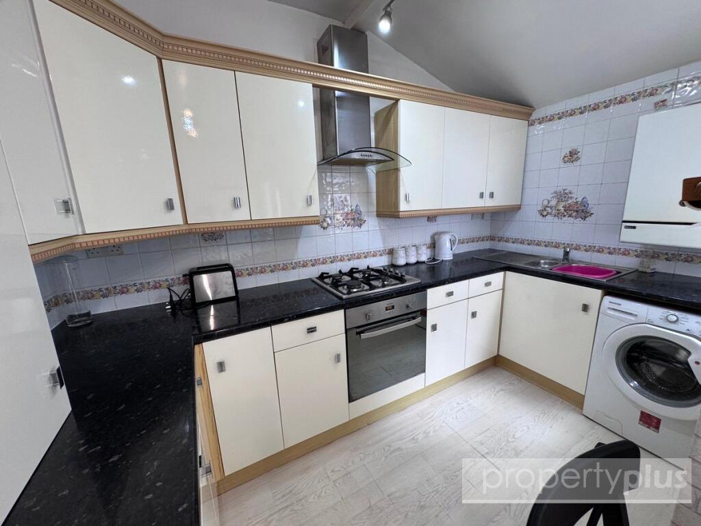 House in Cardiff, Trealaw - View 3