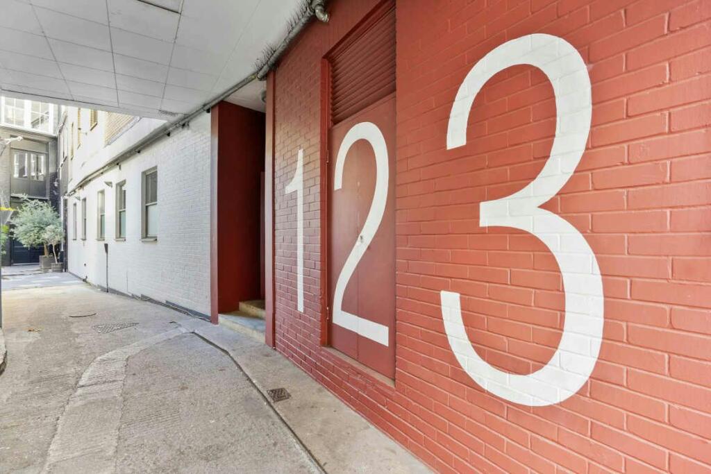123 Aldersgate Street