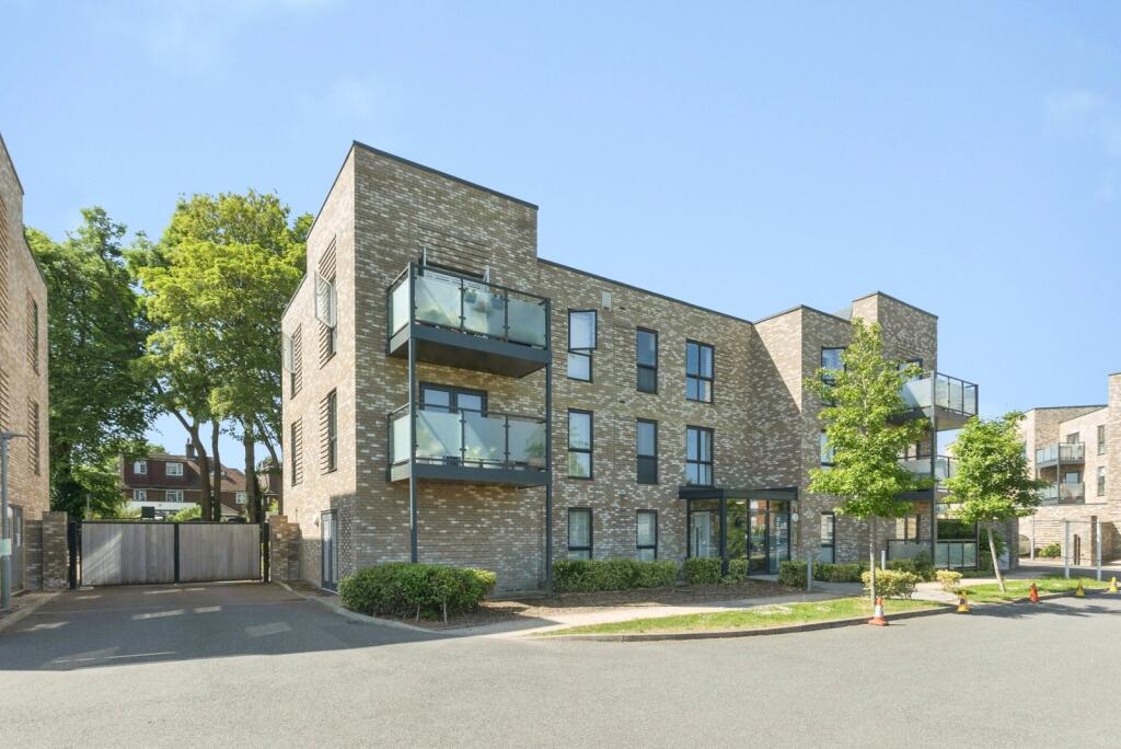 Main image of property: Salomons Grove, Southborough, Tunbridge Wells, Kent, TN4