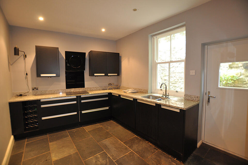 House in Newcastle upon Tyne - View 4
