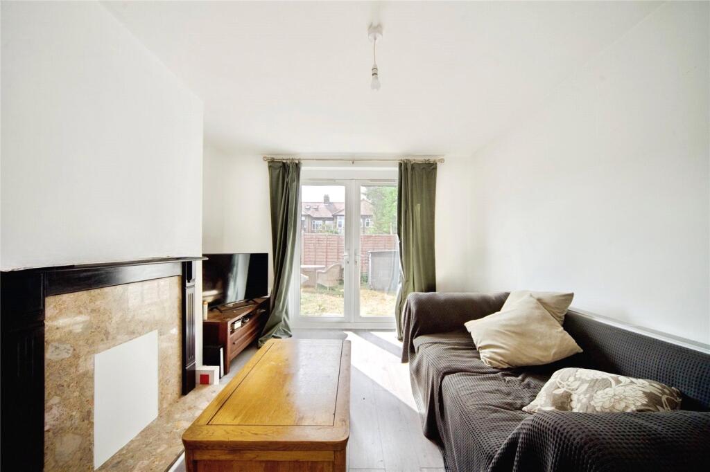 Kitchener Road, Walthamstow, E17 - View 4