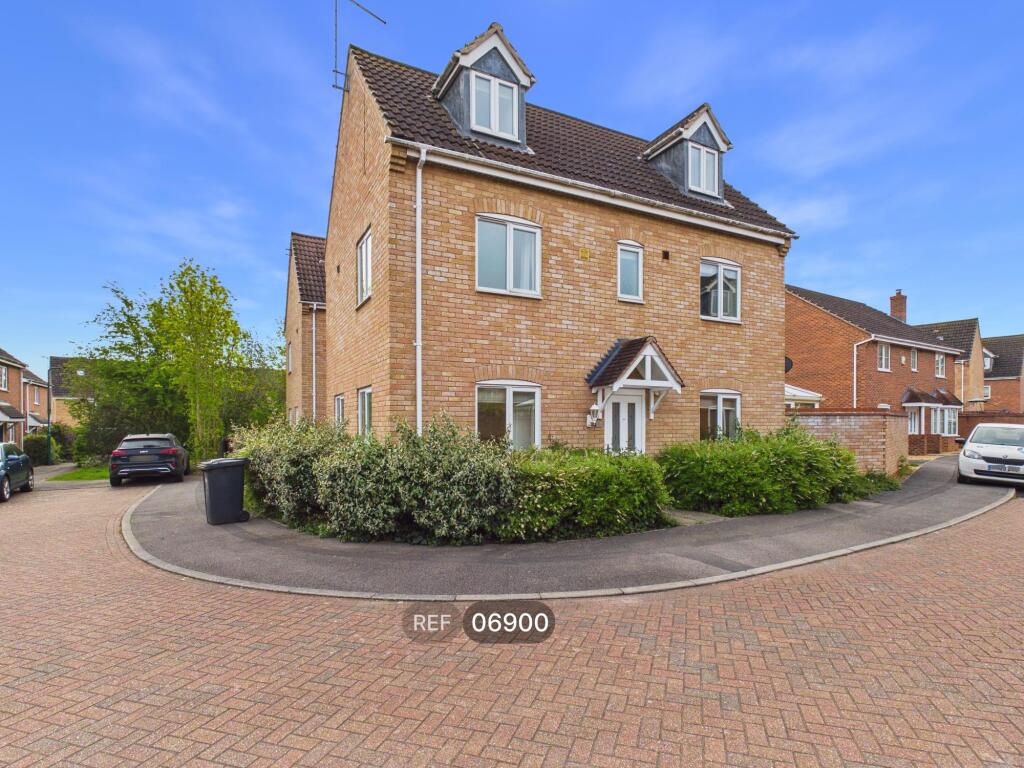 Main image of property: 64, East Of England Way, Peterborough, PE2 6HA