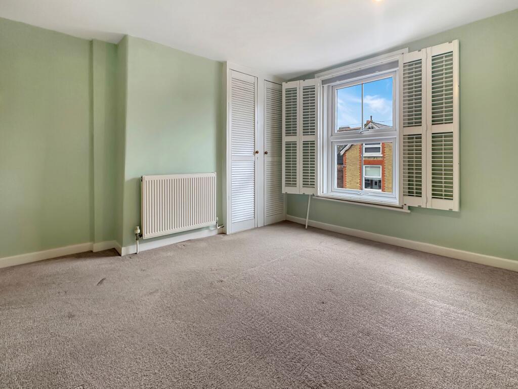 House in Cowes, Isle of Wight - More