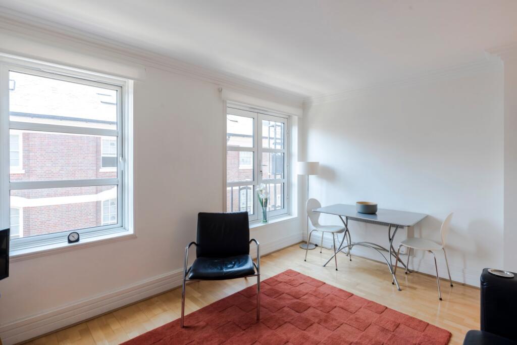 Apartment in London, City of Westminster - View 4