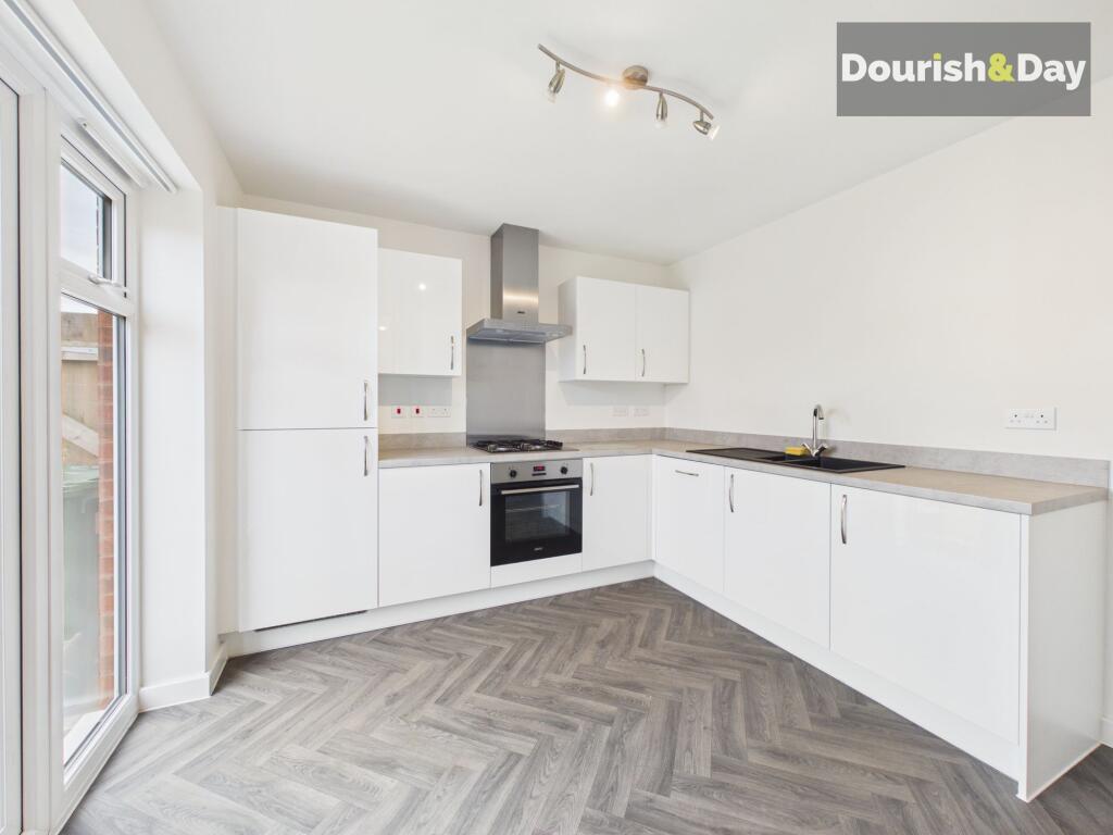 House in Stoke-on-Trent - More